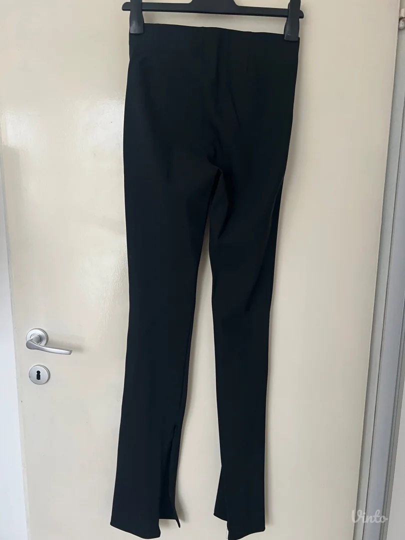 Zara pantalone sa šavom