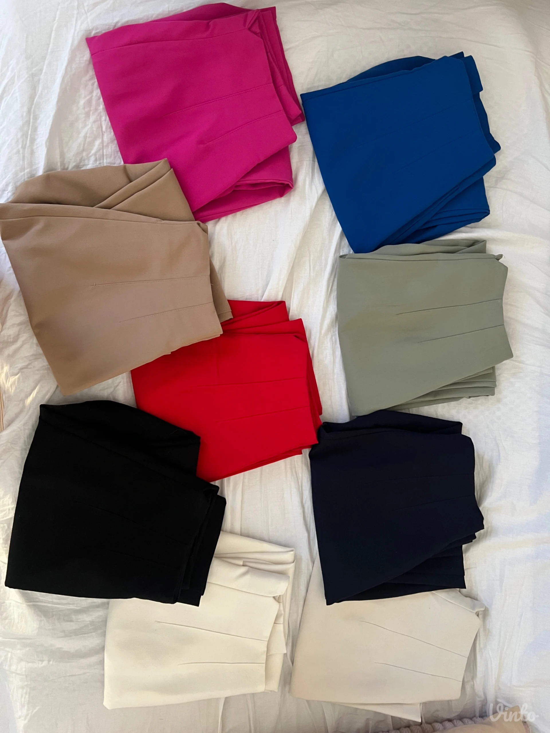 Zara pantalone visokog struka u više boja