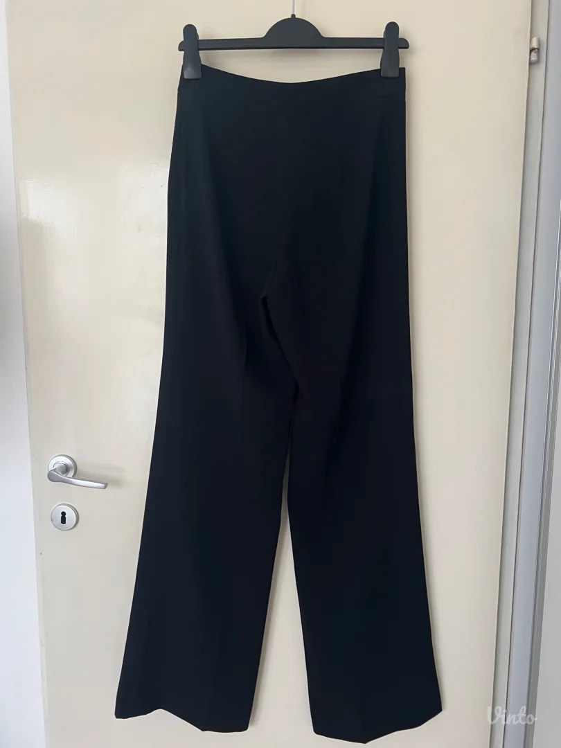 Zara-crne elegantne pantalone