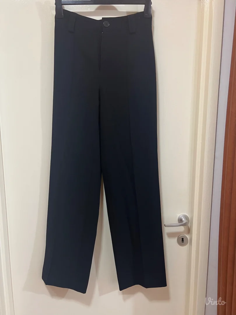 Zara-pantalone ravnih nogavica