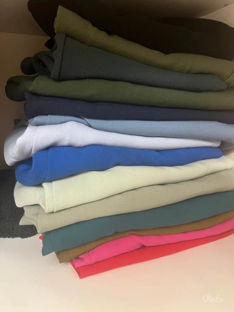 Zara pantalone visokog struka u više boja