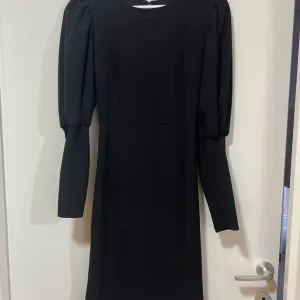 Butik- haljina