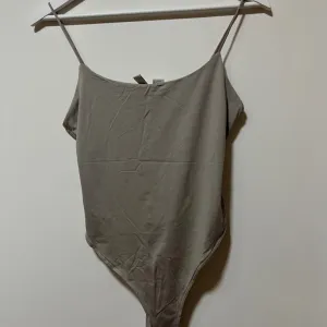 H&M bodi