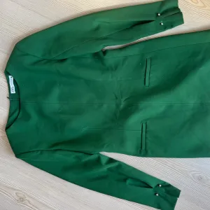 Zara-haljina