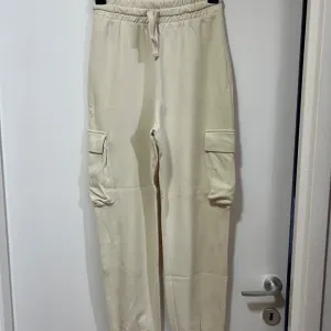 Zara-cargo trenerka