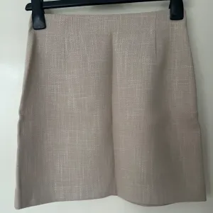 H&M suknja