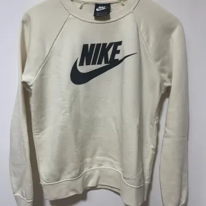 Nike- trenerka