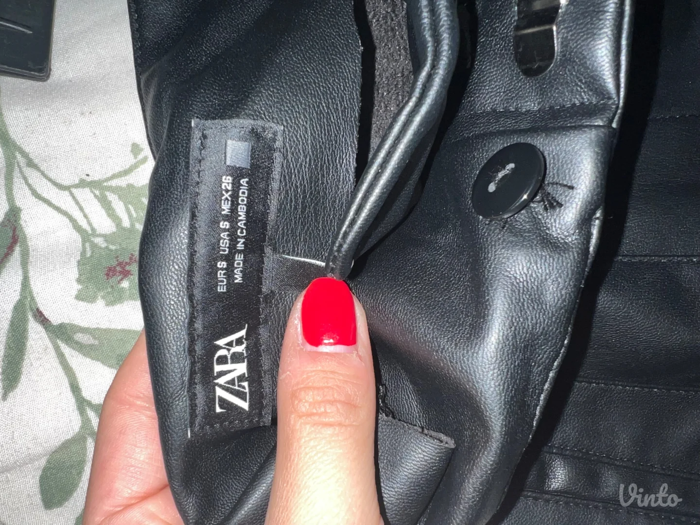 Zara-pantalone visokog struka