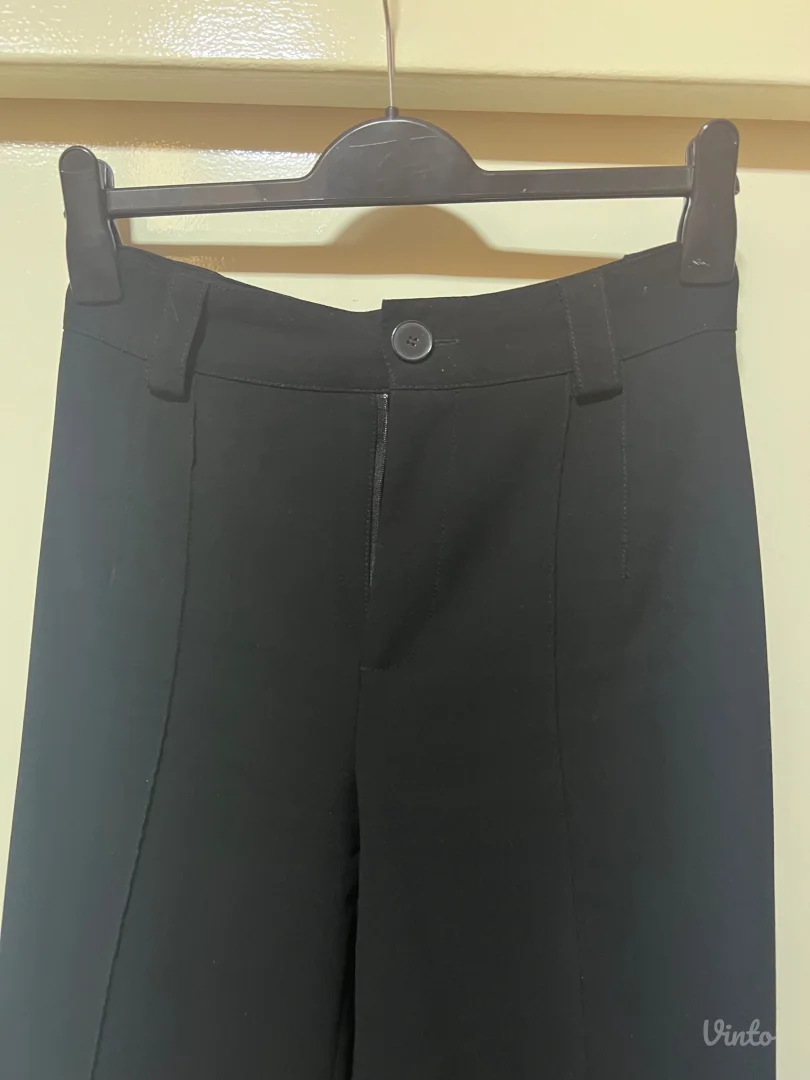 Zara-pantalone ravnih nogavica