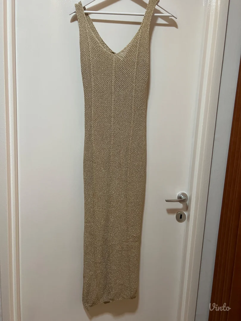 Butik -plažna haljina od zlatnih niti