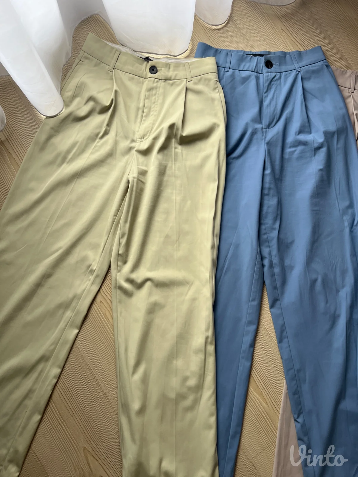 Zara-pantalone sirokih nogavica