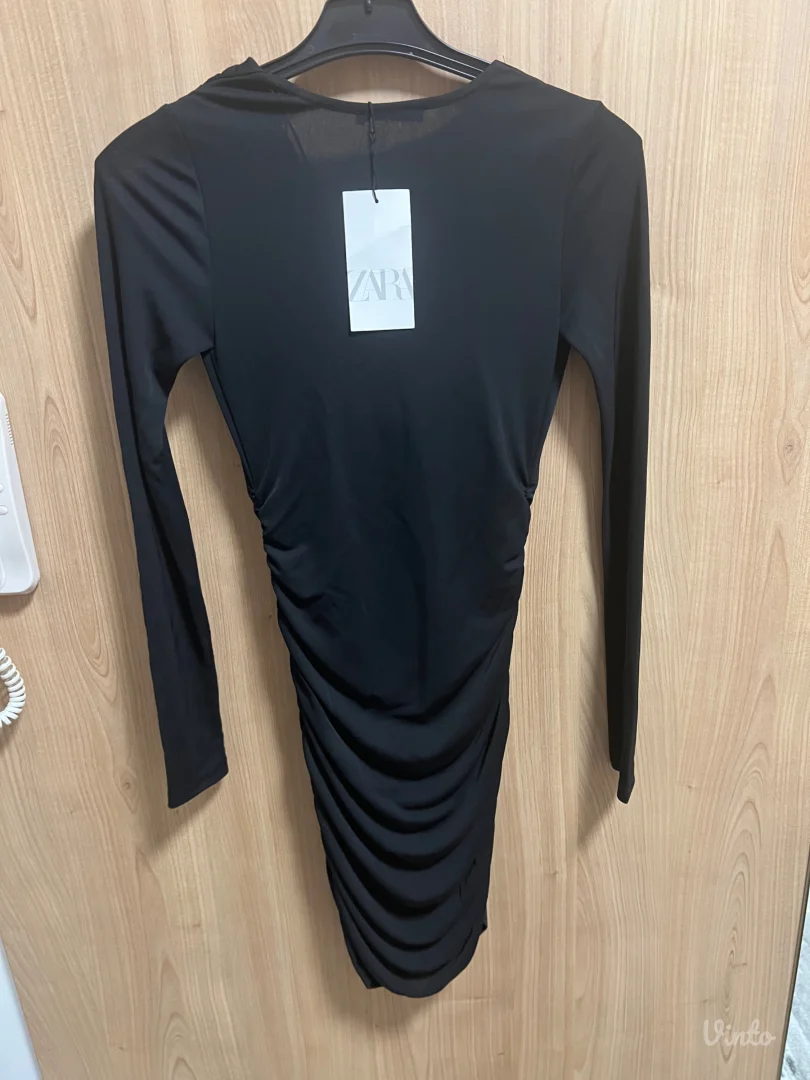 Zara crna haljina