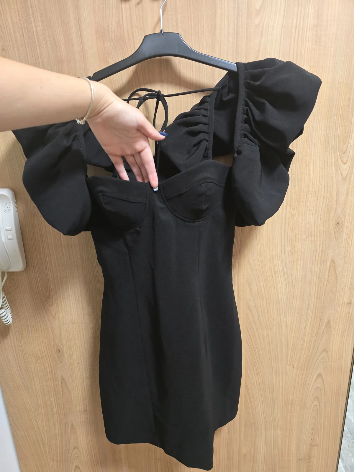 Zara crna haljina