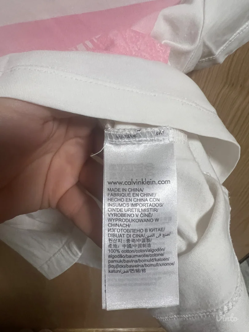 Calvin Klein crop majica