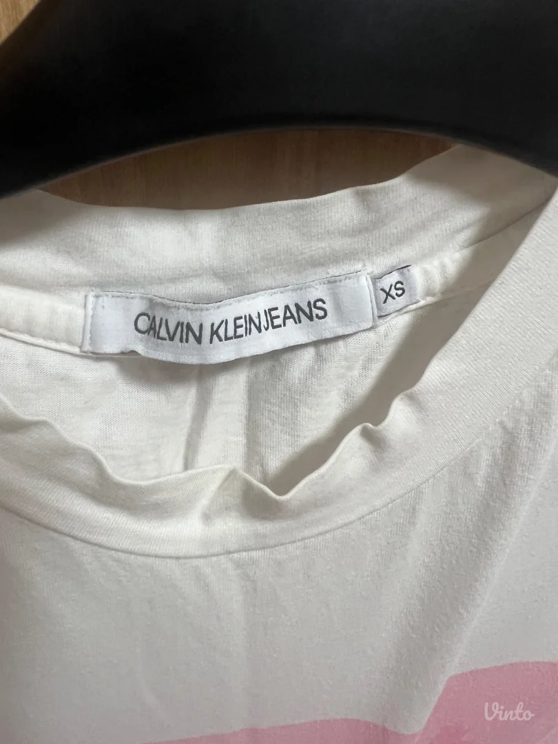 Calvin Klein crop majica