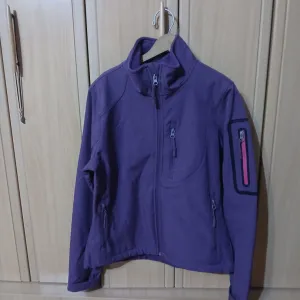 Ženska sportska jakna