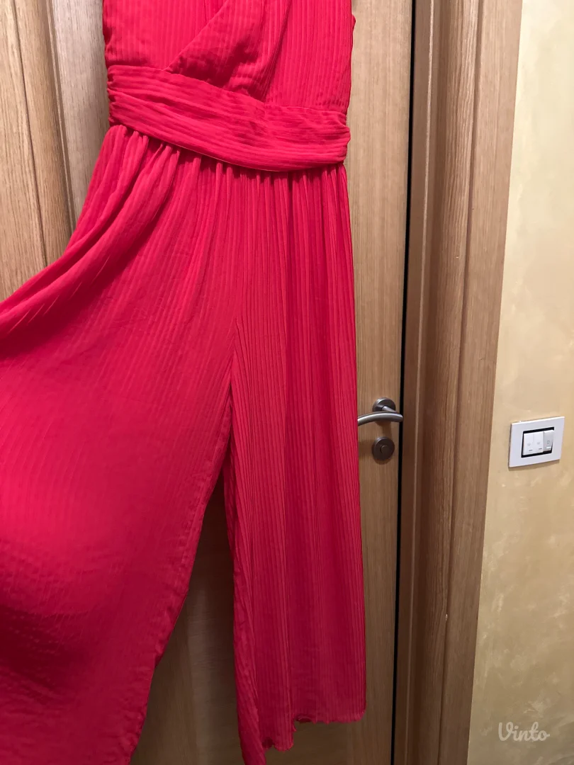 Kombinezon koralne boje