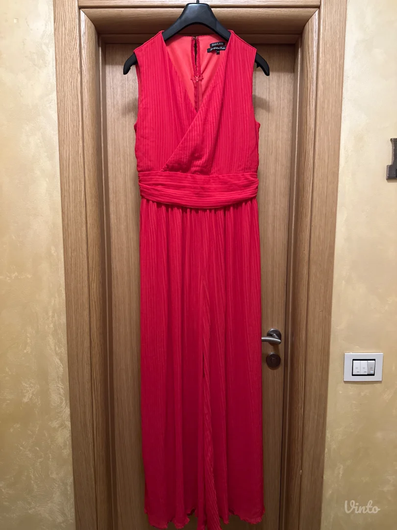 Kombinezon koralne boje