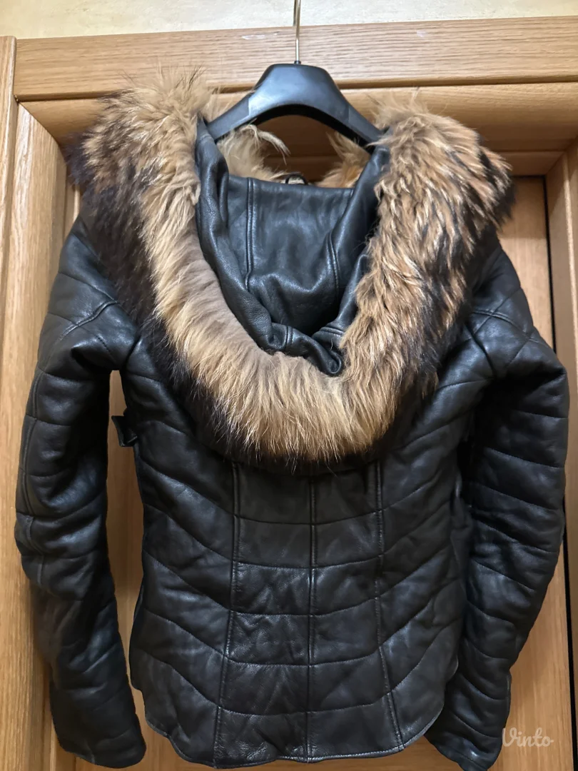 Kozna jakna sa prirodnim krznom rakuna