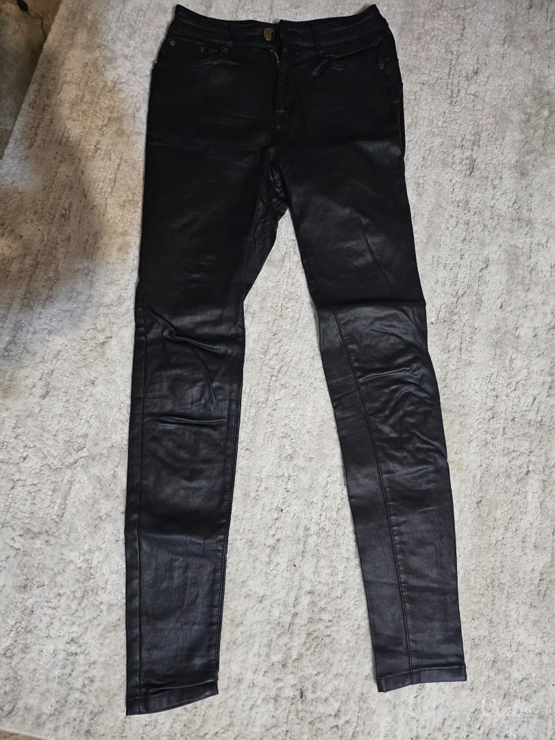 Zenske pantalone eko koza