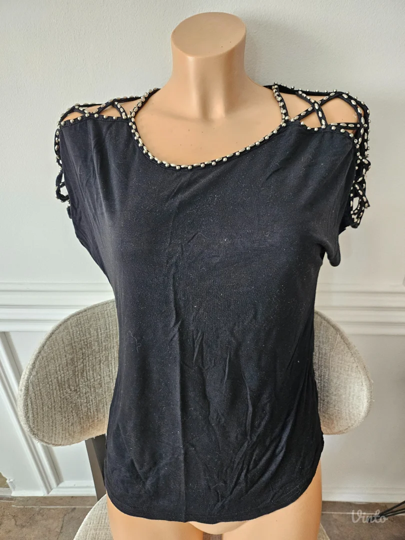 Pamucna majica sa nitnama