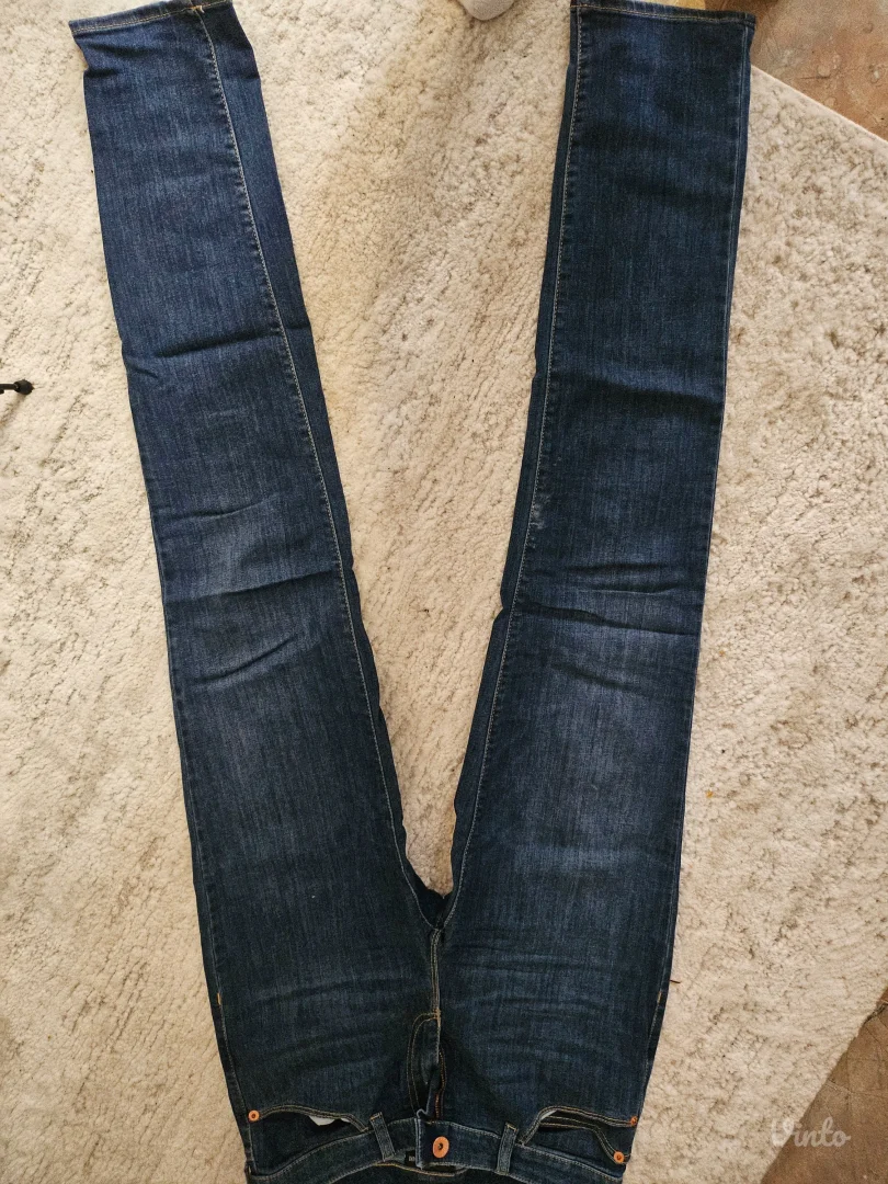 Armani zenske farmerke