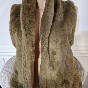 Zenski krzneni prsluk