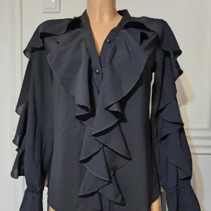 Zenska kosulja sa karnerima