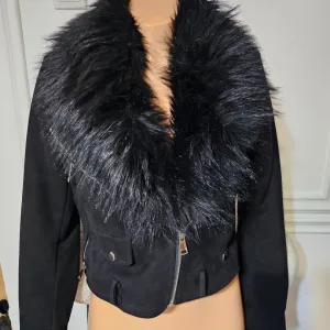 Zenska zimska jakna sa krznom