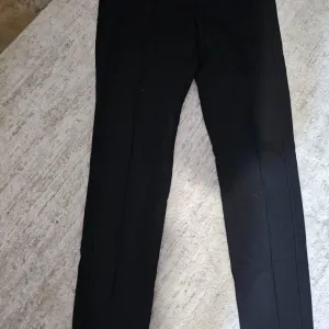 Armani pantalone zenske