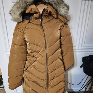 Zara-zimska zenska perjana jakna