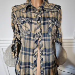 Zenska karirana kosulja