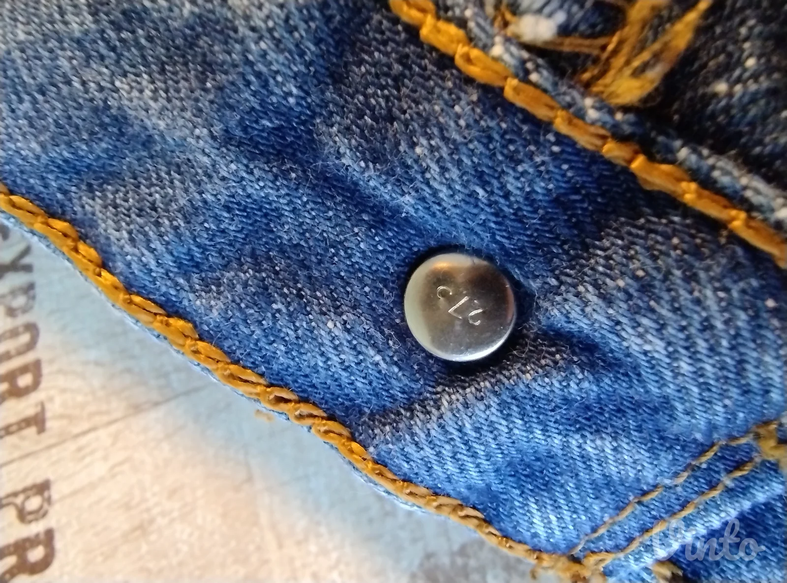 Levi's bermude 501– original, odlično stanje