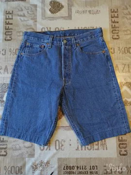 Levi's bermude 501– original, odlično stanje