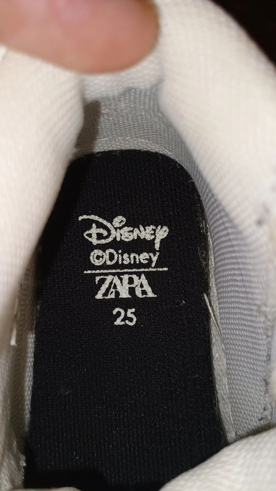 ZARA Mickey Mouse patike br. 25