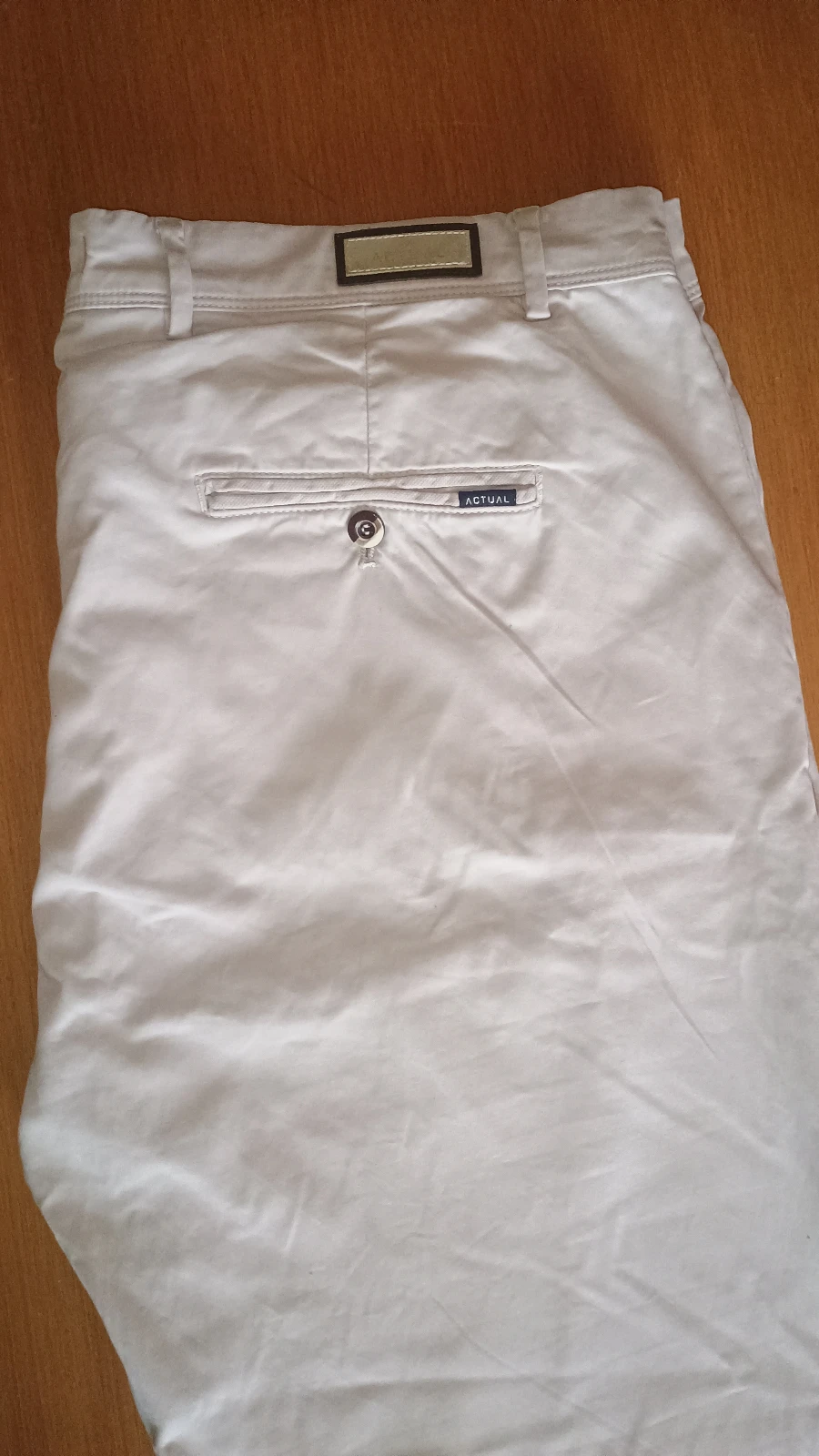 Pantalone muške Actual vel. XL (52)
