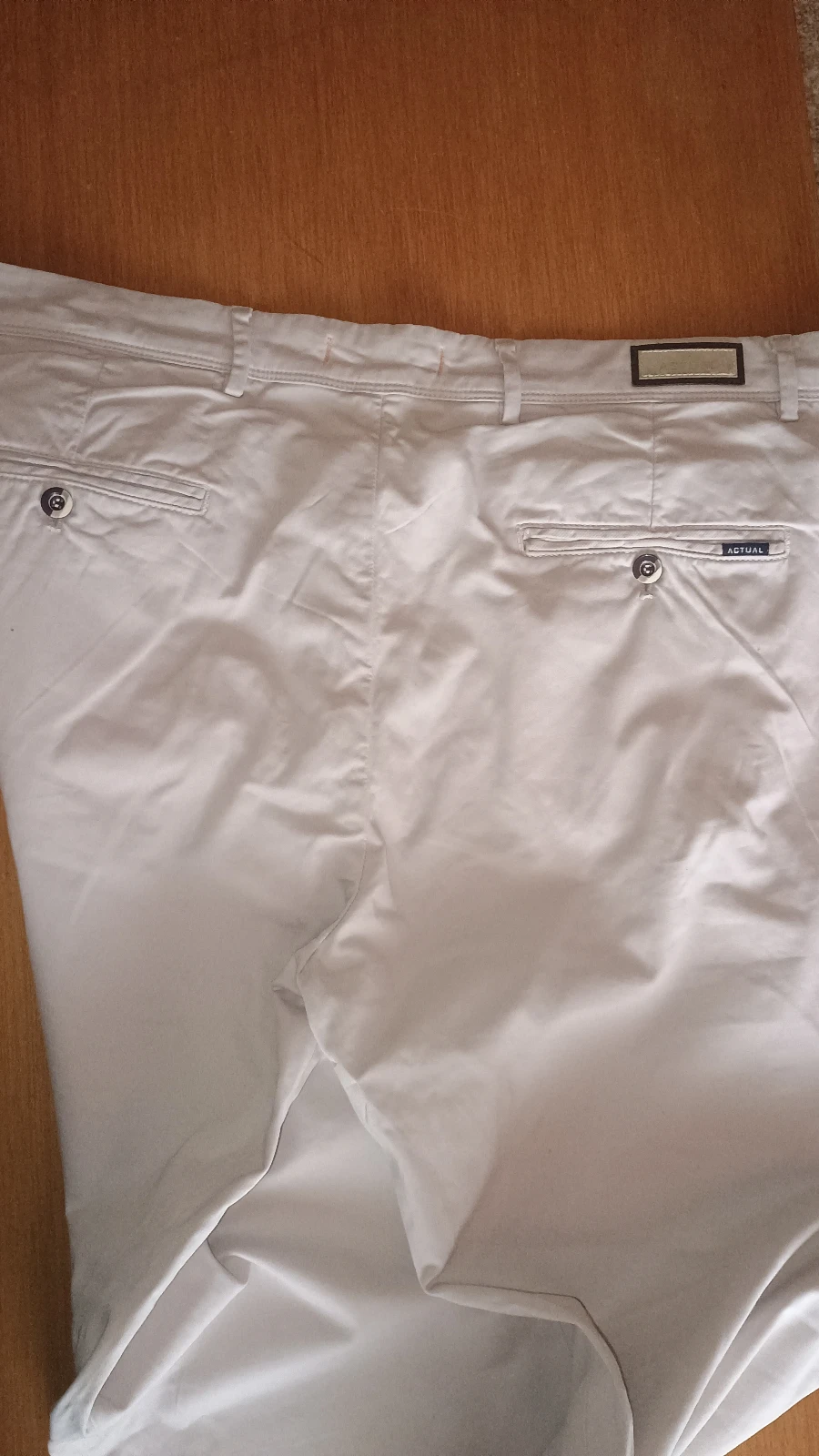 Pantalone muške Actual vel. XL (52)