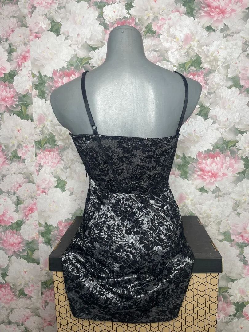 Lipsy London haljina