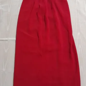 Vera Mont suknja,Novo