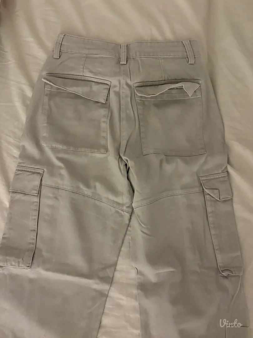 Cargo maslinaste pantalone HM