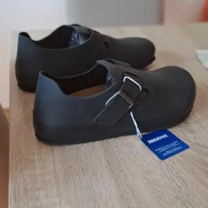 BIRKENSTOCK PAPUČE