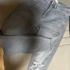 Stradivarius skinny farmerice