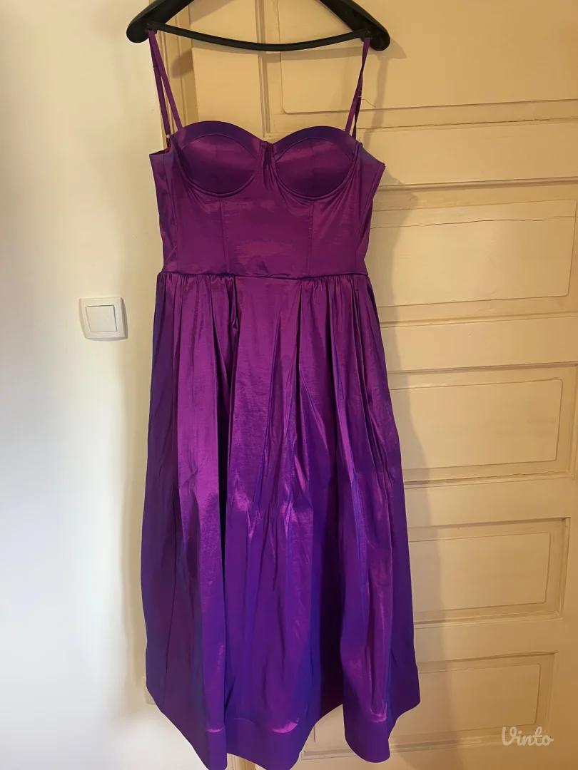 Fashion Nova haljina