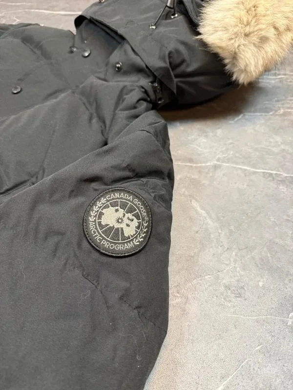 Canada Goose Wyndham parka Black Label