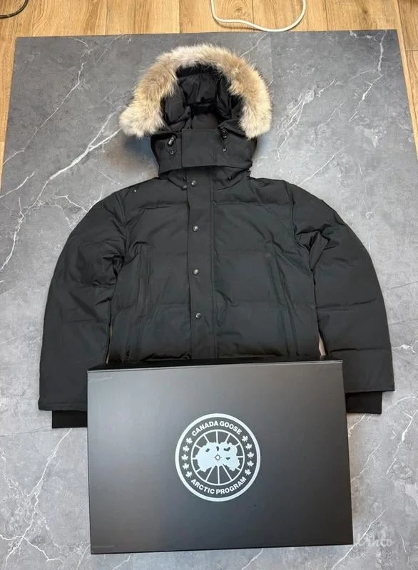 Canada Goose Wyndham parka Black Label