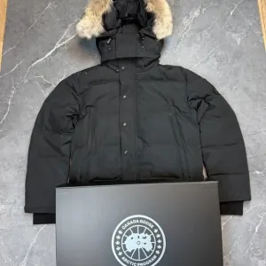 Canada Goose Wyndham parka Black Label