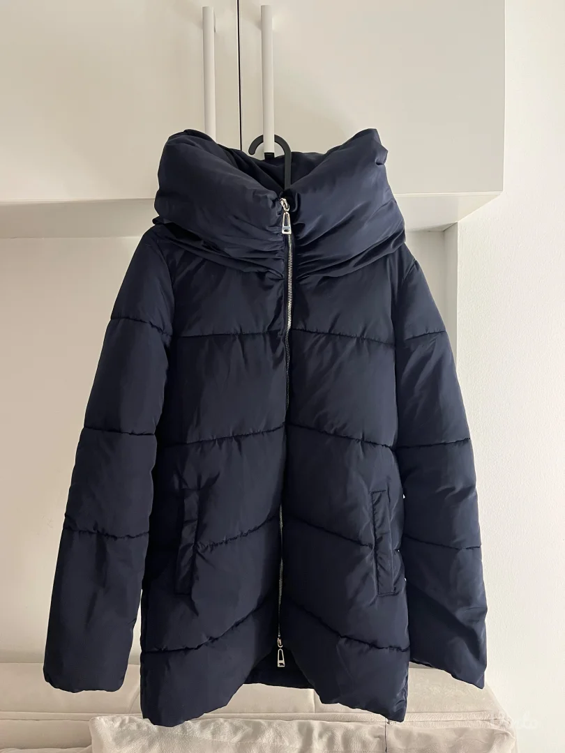 Zara, ženka zimska jakna