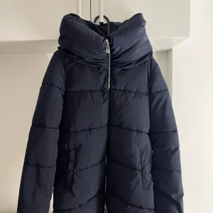 Zara, ženka zimska jakna