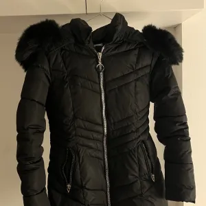 Ženska zimska jakna