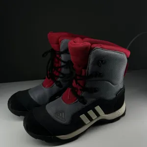 Adidaa zimske ženske čizme